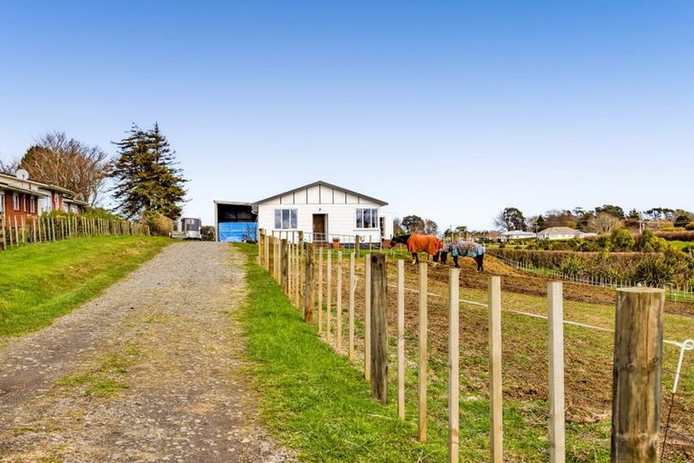 Photo of property in 29 Clifford Road, Eltham, 4322