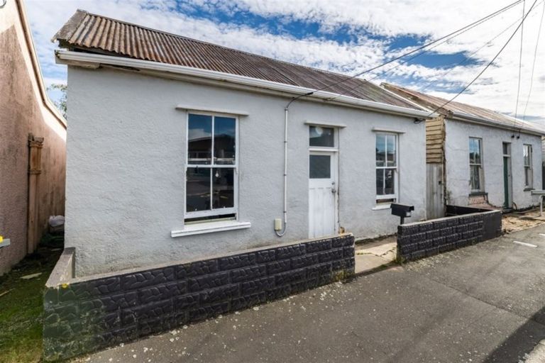 Photo of property in 12 Prendergast Street, South Dunedin, Dunedin, 9012