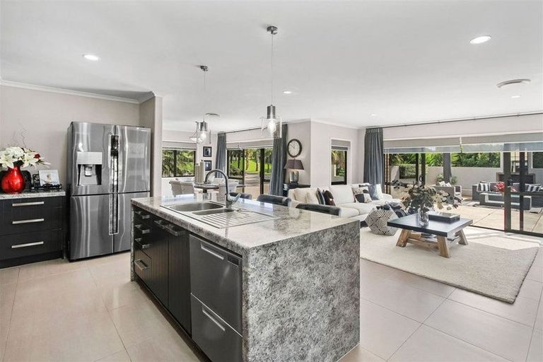 Photo of property in 8 Millbrook Drive, Waiuku, 2683