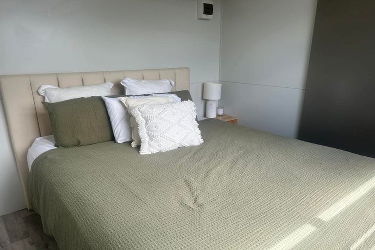 Photo of property in 227 Hillcrest Road, Wainui, 0931