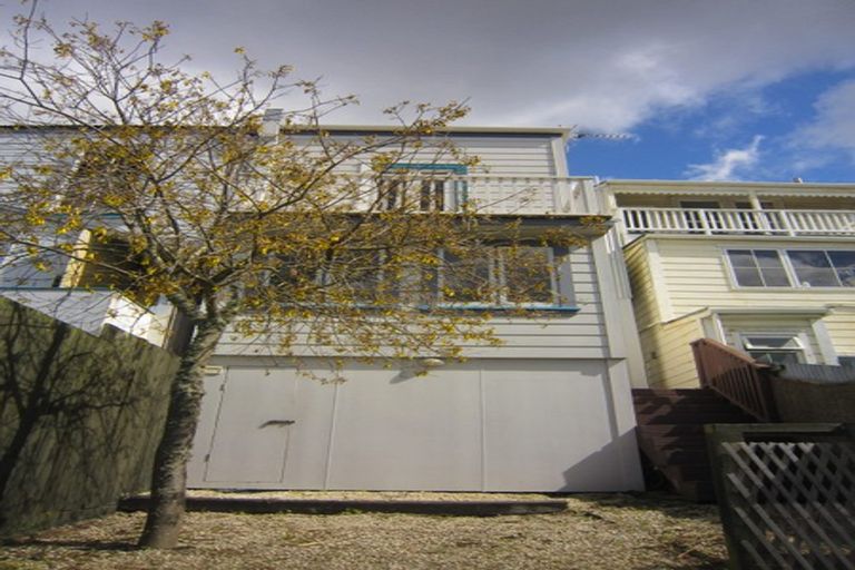Photo of property in 145 Tasman Street, Mount Cook, Wellington, 6021
