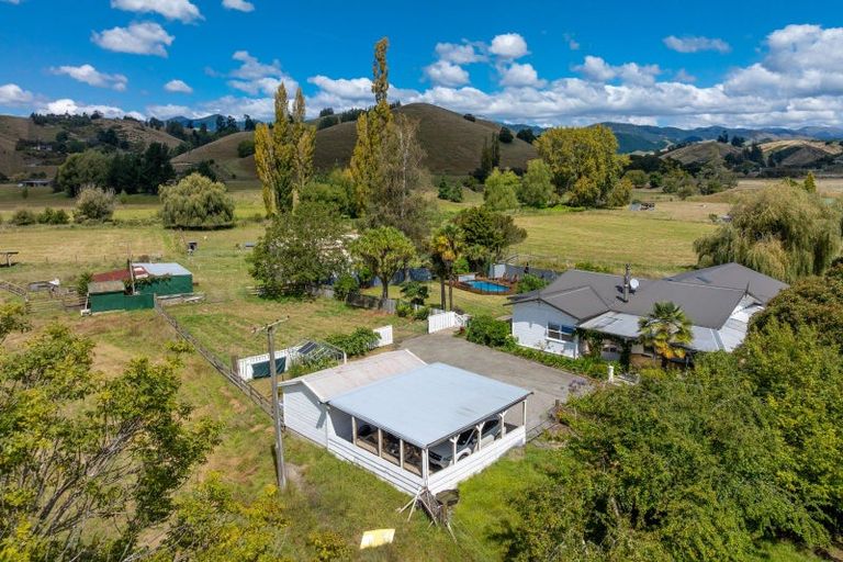 Photo of property in 132 Whitby Road, Wakefield, 7025