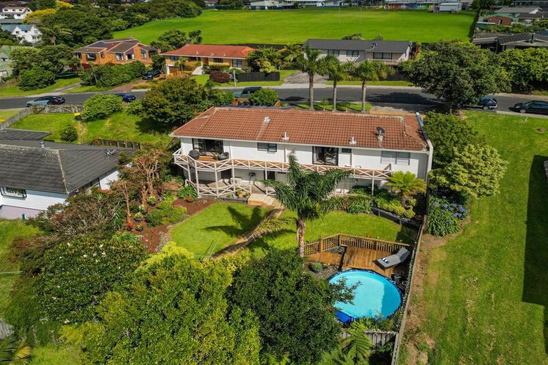 Photo of property in 59 Spence Road, Henderson, Auckland, 0612
