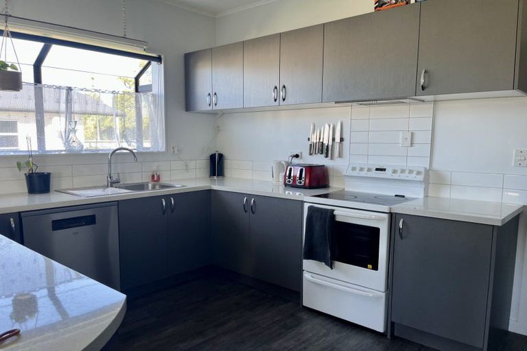 Photo of property in 9 Menzies Street, Westport, 7825