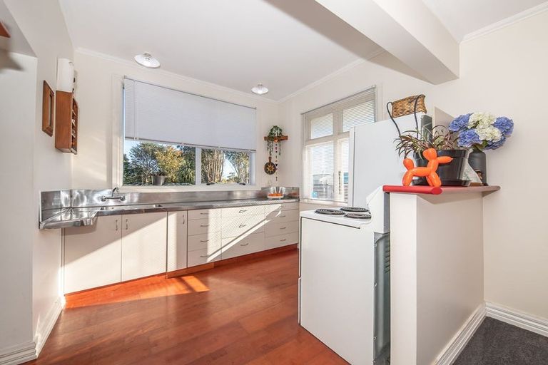 Photo of property in 52 Romilly Street, Westport, 7825