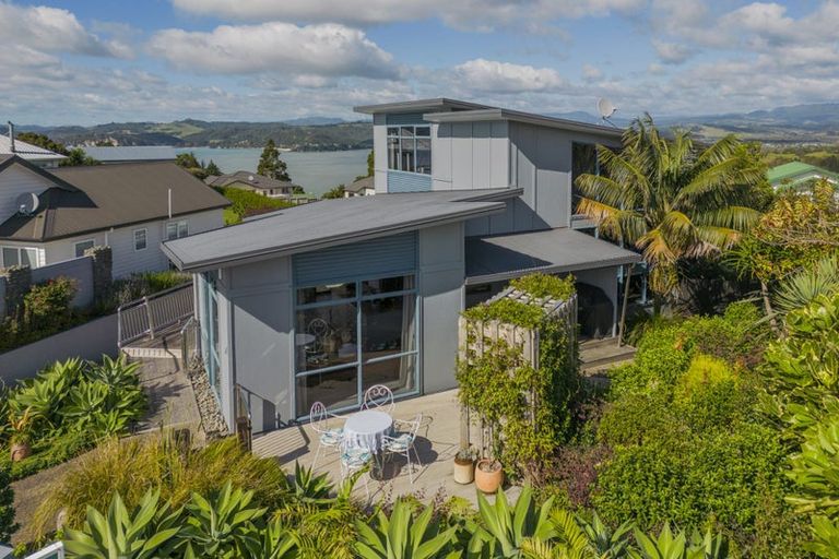 Photo of property in 103 Centennial Drive, Whitianga, 3510
