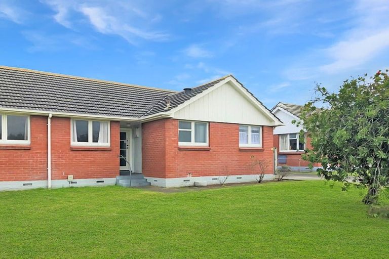 Photo of property in 14 Rogers Street, Castlecliff, Whanganui, 4501