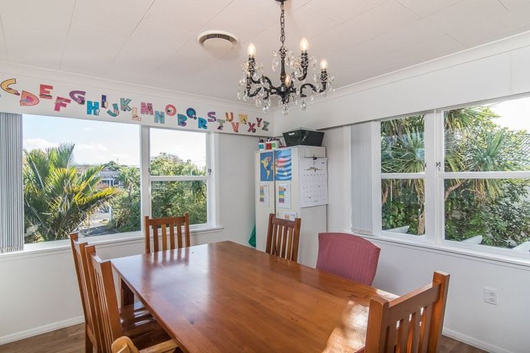 Photo of property in 6 Michael Road, Paraparaumu Beach, Paraparaumu, 5032