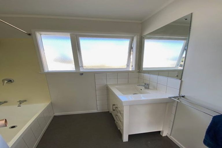 Photo of property in 57 Bayview Road, Bayview, Auckland, 0629