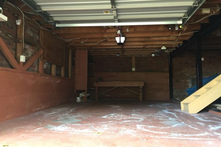 Photo of property in 29 Carole Crescent, Pakuranga, Auckland, 2010