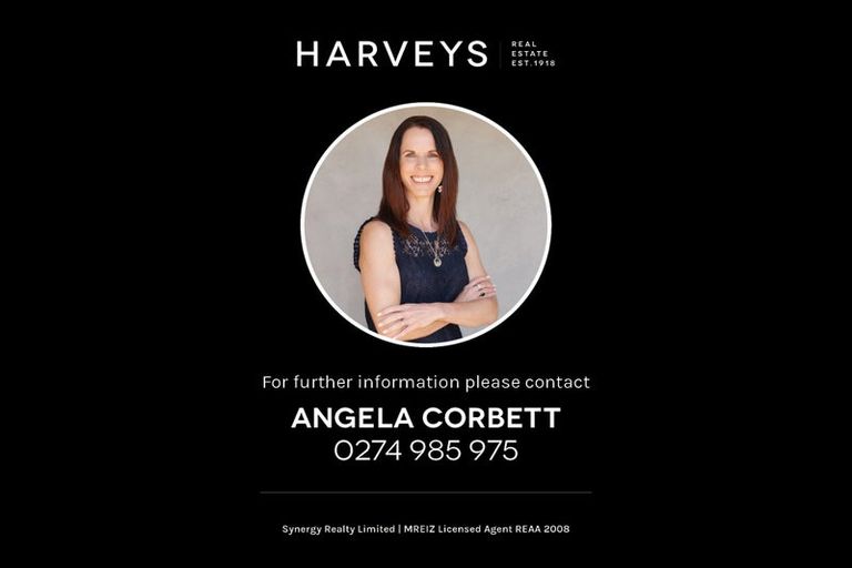 Photo of property in 1/36 Konini Road, Titirangi, Auckland, 0604