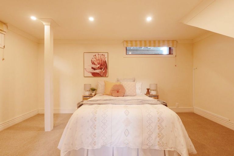 Photo of property in 18 George Street, Thorndon, Wellington, 6011