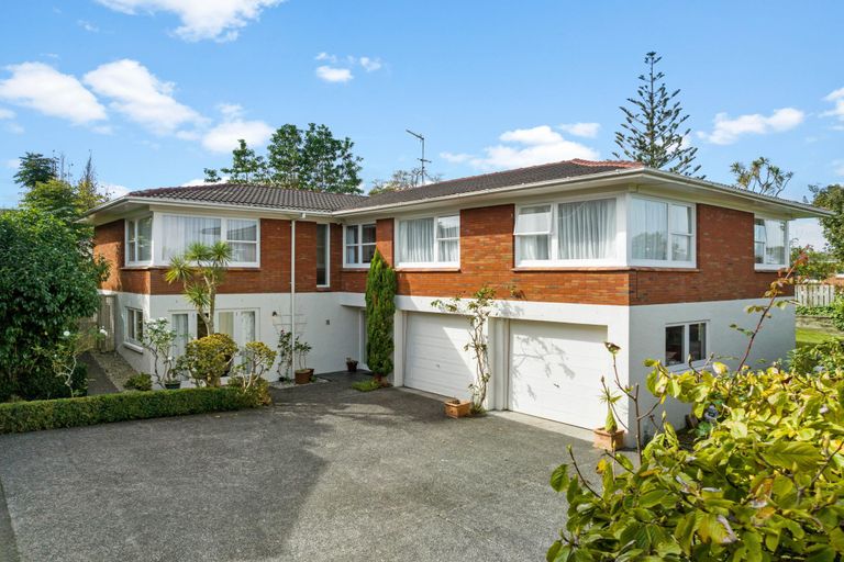 Photo of property in 1/8 Meadway, Sunnyhills, Auckland, 2010