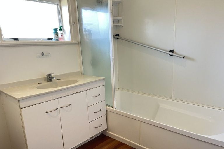 Photo of property in 1/4 Campbell Place, Papakura, 2110