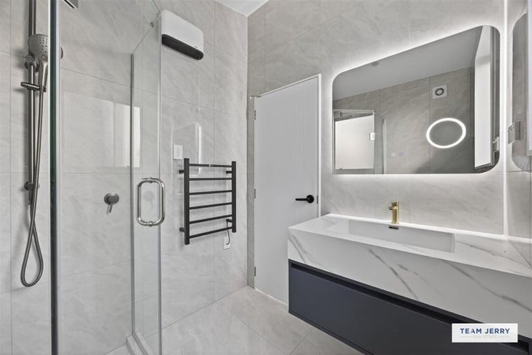 Photo of property in 25 Jandell Crescent, Bucklands Beach, Auckland, 2014