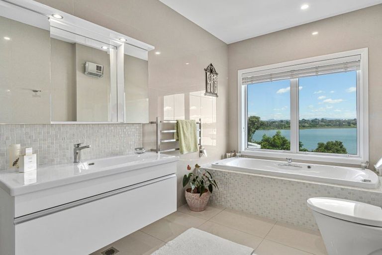 Photo of property in 5 Edgecumbe Road, Tauranga, 3110