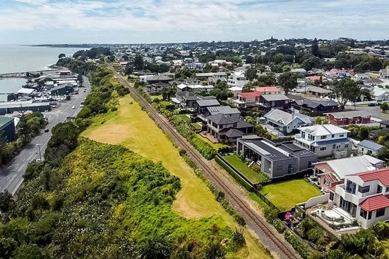 Photo of property in 44b Whiteley Street, Moturoa, New Plymouth, 4310