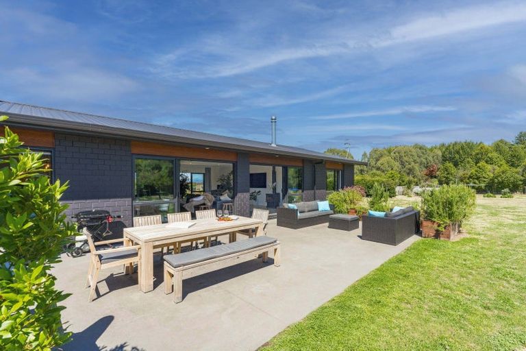 Photo of property in 4 Kanuka Grove, Kinloch, Taupo, 3377