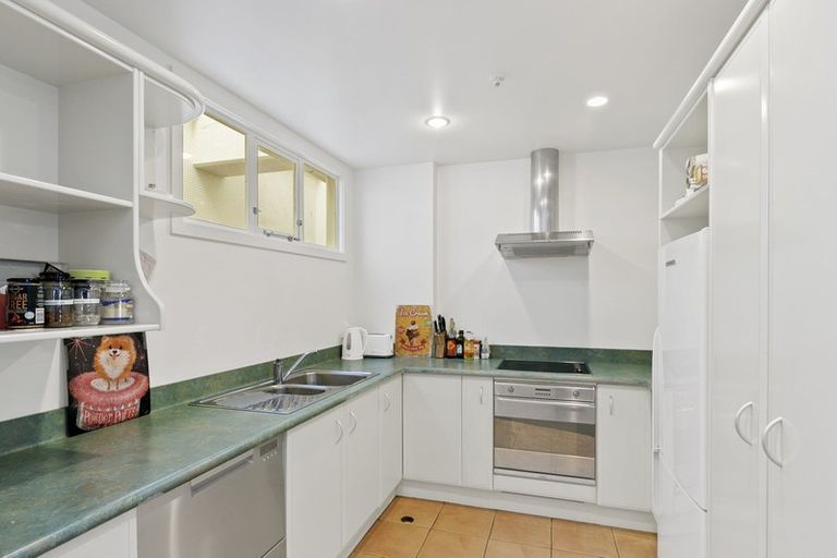 Photo of property in Lexington Apartments, 33f Hania Street, Mount Victoria, Wellington, 6011
