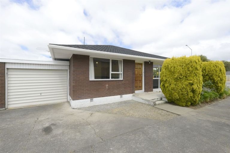 Photo of property in 1/224 Waimairi Road, Ilam, Christchurch, 8041
