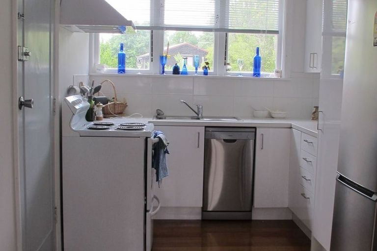 Photo of property in 12 Kitchener Place, Opawa, Christchurch, 8023