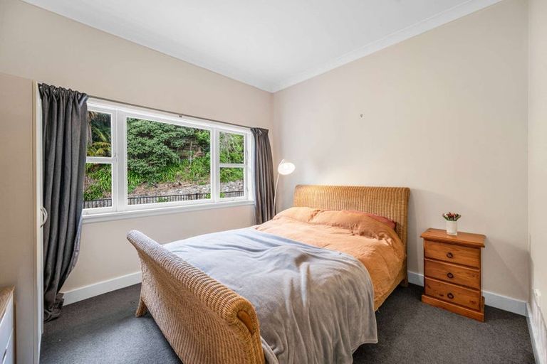 Photo of property in 30 Coote Road, Bluff Hill, Napier, 4110