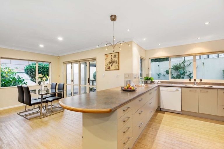 Photo of property in 10 West Street, Papakura, 2110