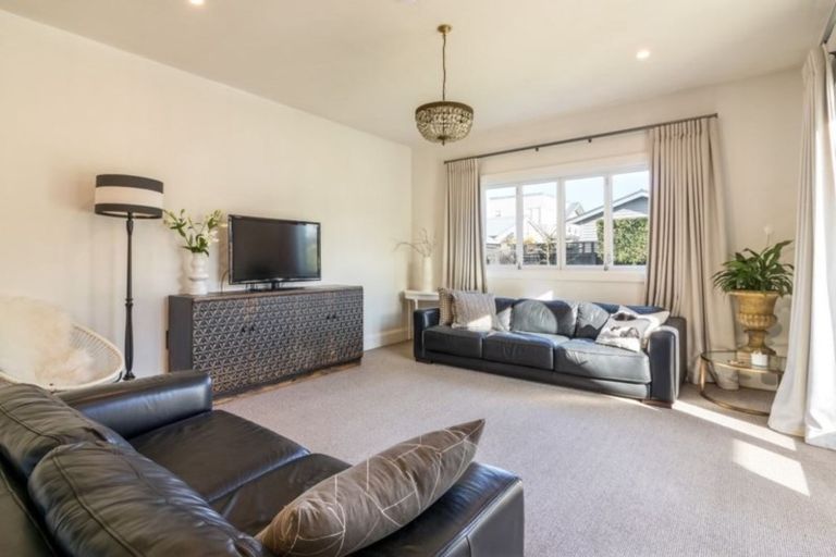 Photo of property in 11 Lingard Street, St Albans, Christchurch, 8052
