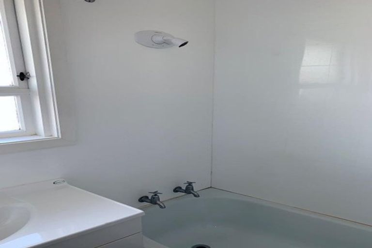 Photo of property in 121 Robertson Street, Gore, 9710