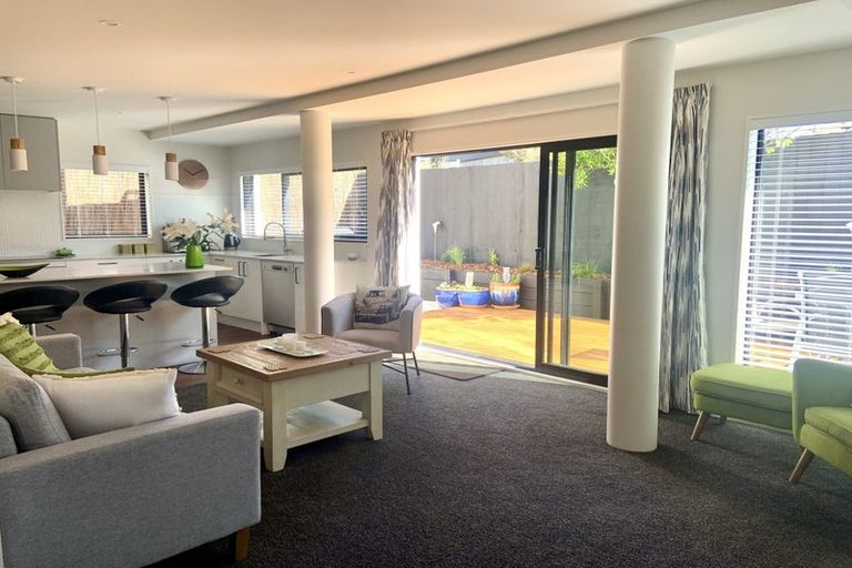 Photo of property in 2/337 Cambridge Terrace, Christchurch Central, Christchurch, 8013