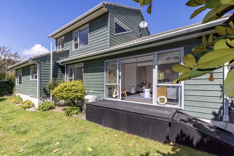 Photo of property in 131 Renown Road, Raumati South, Paraparaumu, 5032