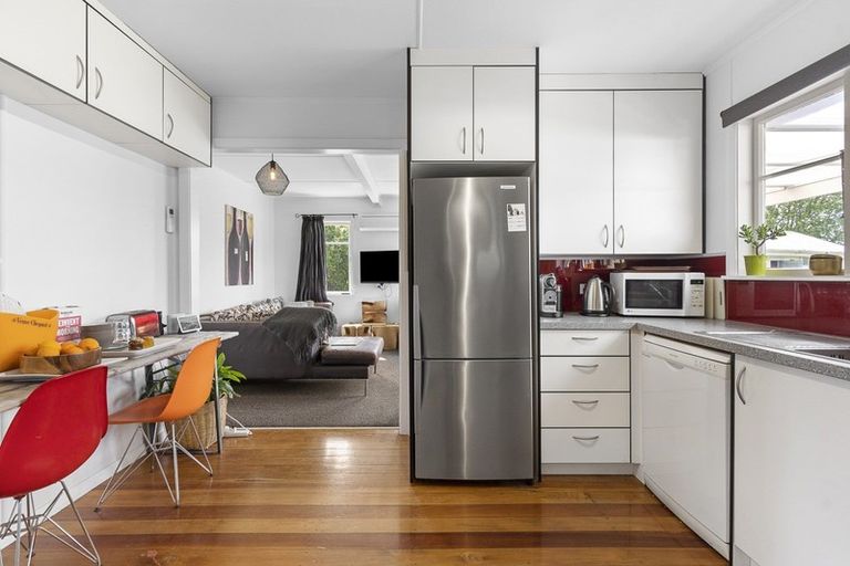 Photo of property in 45 Cologne Street, Martinborough, 5711