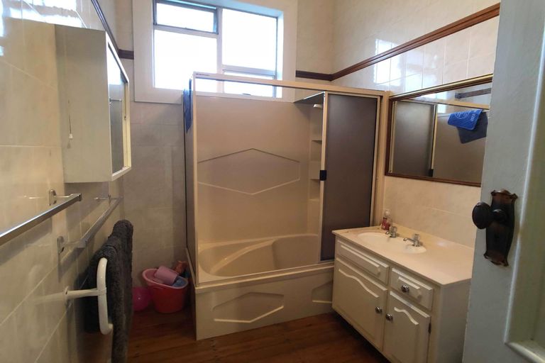 Photo of property in 129 Iranui Road, Inner Kaiti, Gisborne, 4010