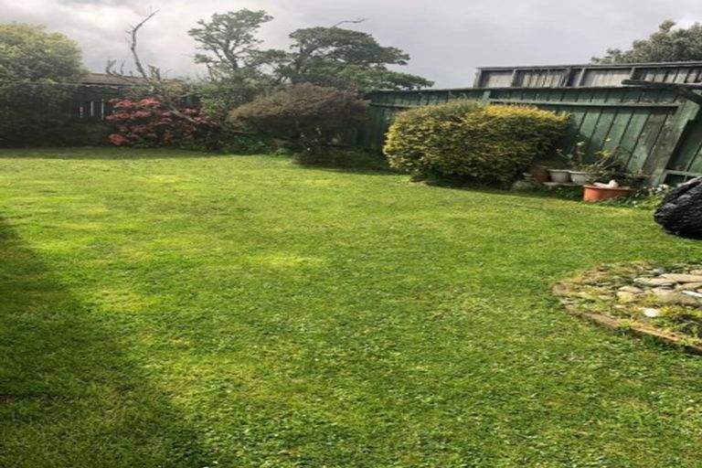 Photo of property in 60 Baylands Drive, Newlands, Wellington, 6037