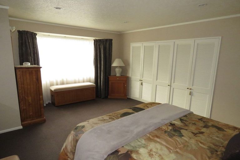 Photo of property in 51 Vogel Place, Waikiwi, Invercargill, 9810