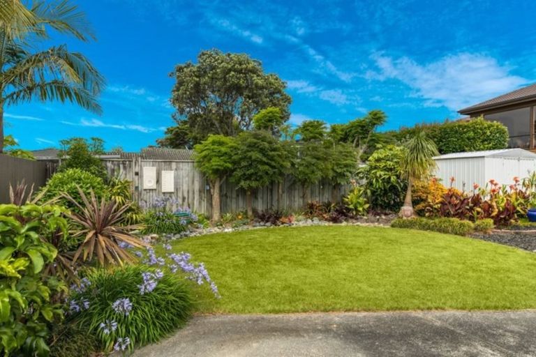 Photo of property in 2a Midway Avenue, Castor Bay, Auckland, 0620