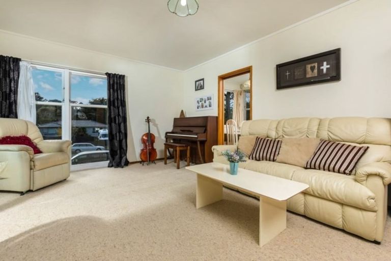 Photo of property in 6 Lauris Place, Birkdale, Auckland, 0626