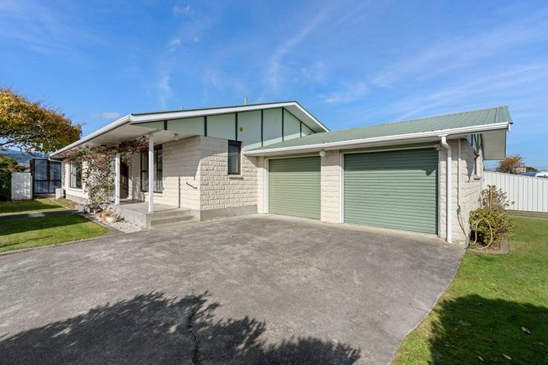 Photo of property in 8 Rimu Street, Levin, 5510