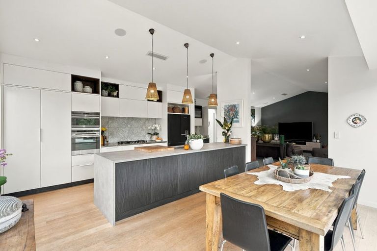 Photo of property in 9 Hadlow Place, Burnside, Christchurch, 8041