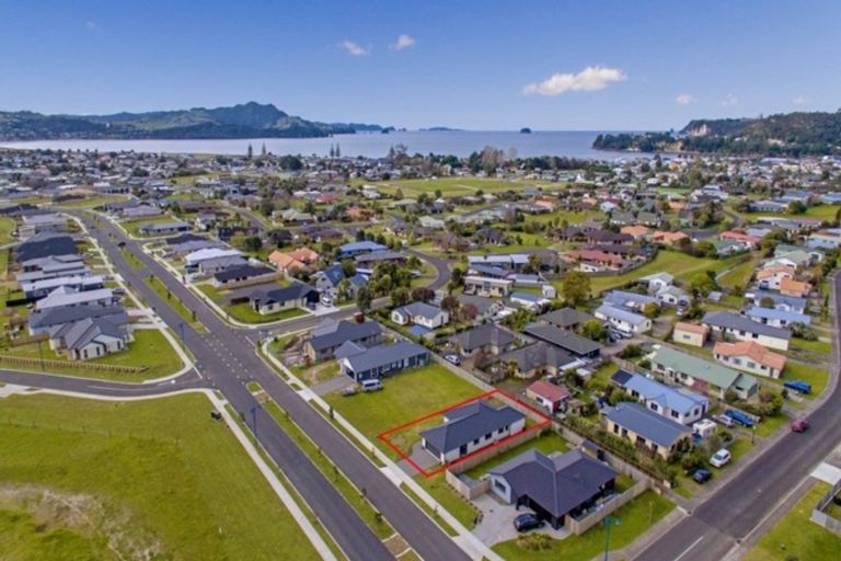 Photo of property in 90 Kupe Drive, Whitianga, 3510