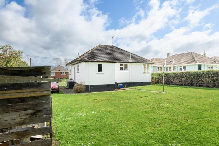 Photo of property in 28 Ahuru Street, Marton, 4710