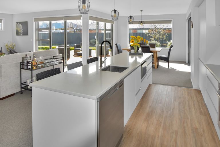 Photo of property in 12 Grandvue Drive, Twizel, 7901