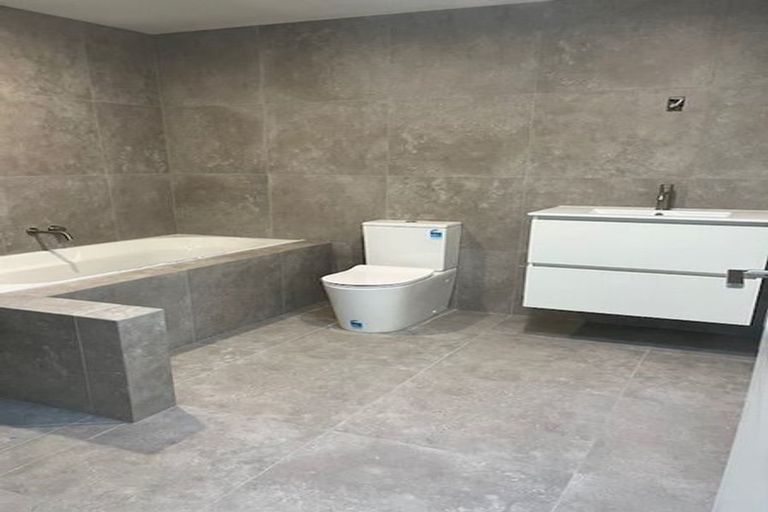 Photo of property in 10 Runholder Rise, Jacks Point, 9371