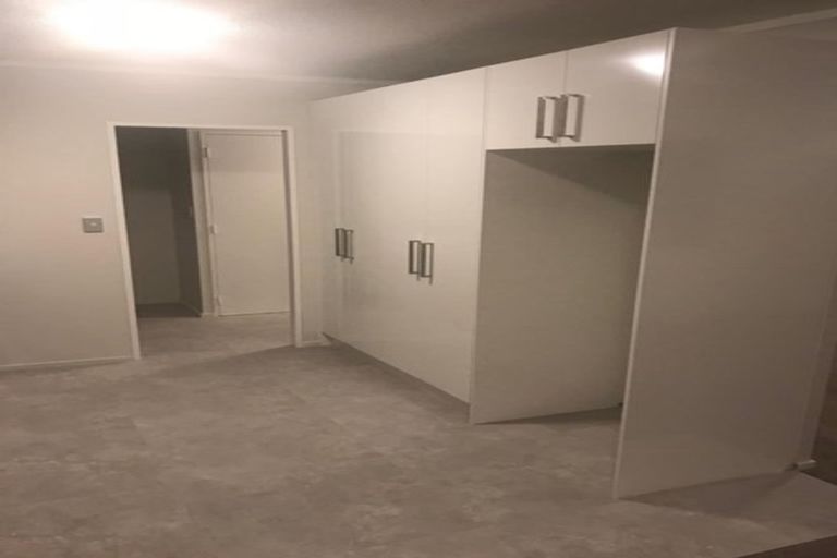 Photo of property in 25a Lavinia Crescent, Mangere East, Auckland, 2024