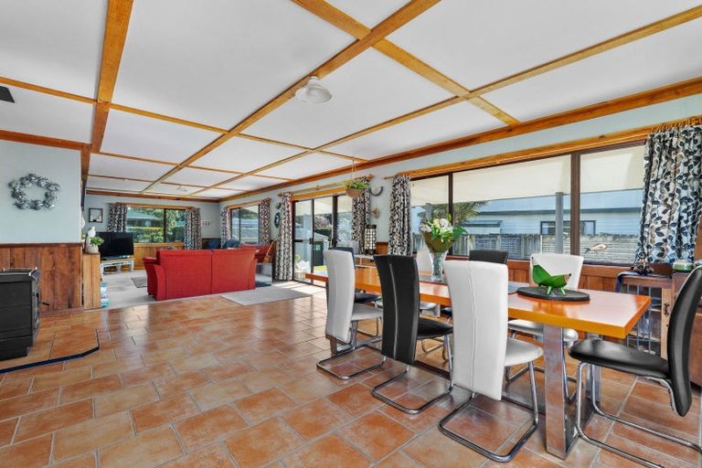 Photo of property in 3 Tamarisk Drive, Riversdale Beach, Masterton, 5872