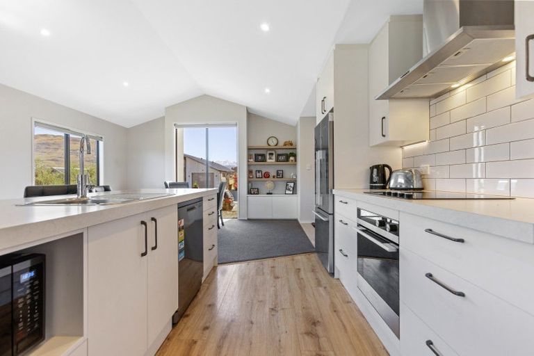 Photo of property in 7 Corriedale Road, Jacks Point, 9371