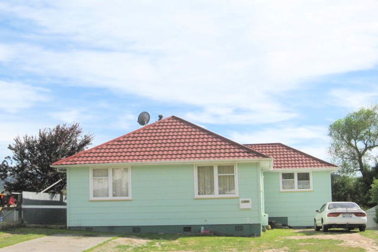 Photo of property in 12 Cambridge Terrace, Kaiti, Gisborne, 4010