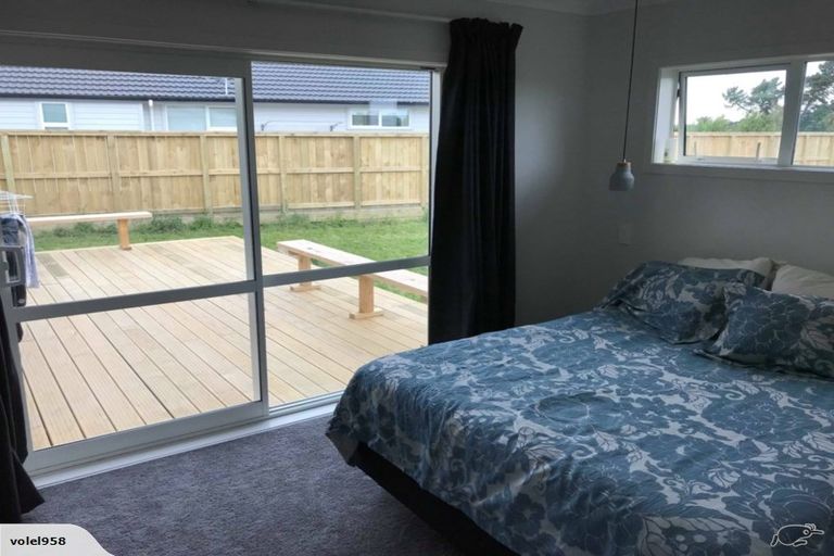 Photo of property in 38 Feist Street, Carterton, 5713