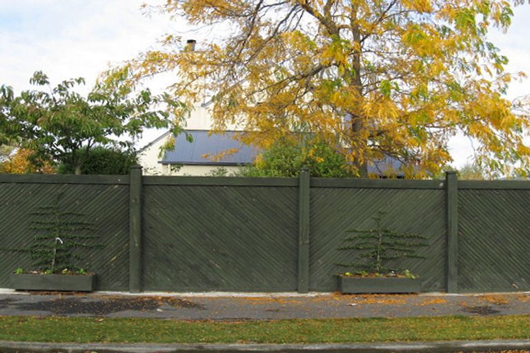 Photo of property in 15 Leander Street, Northcote, Christchurch, 8052