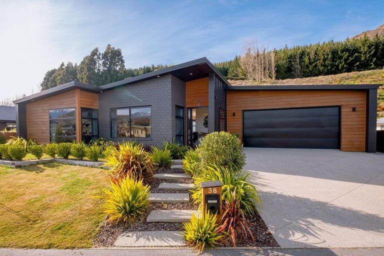 Photo of property in 38 Risinghurst Terrace, Lower Shotover, Queenstown, 9304